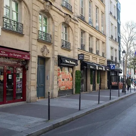 Marais Nest アパート *