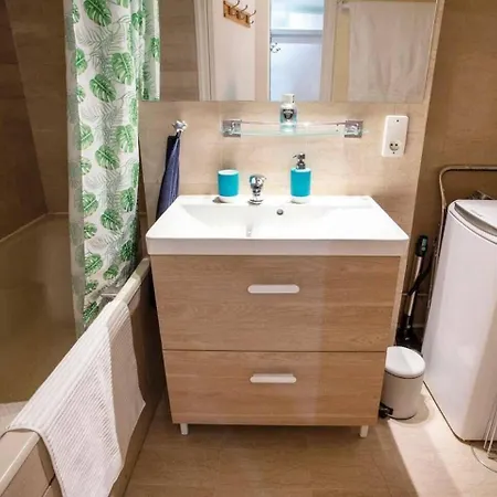 Marais Nest דירה *