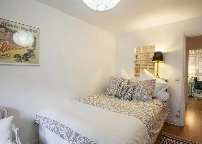 Marais Nest Apartment *
